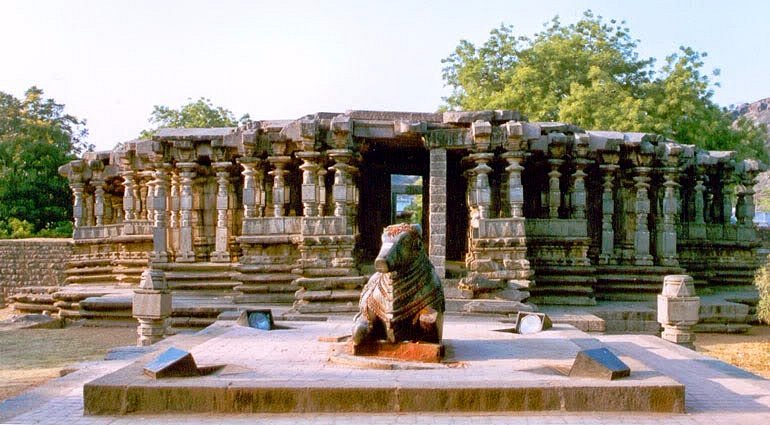 thousand-pillar-temple